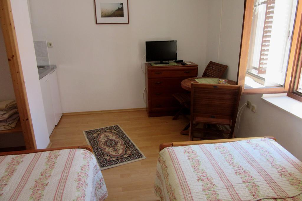Dobra Apartments Трогир Экстерьер фото